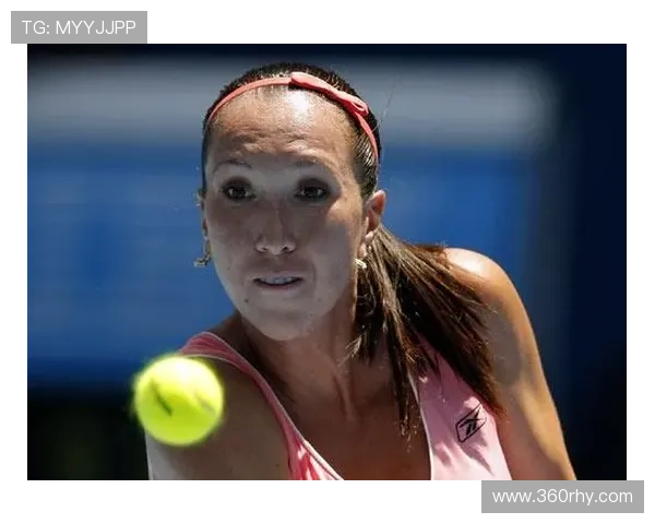 网球大师赛激战正酣 小威复出首战连胜展现强势状态