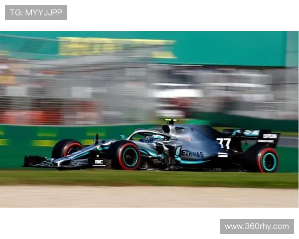 F1赛季精彩回顾：顶级车队对决与明星车手争锋激烈较量